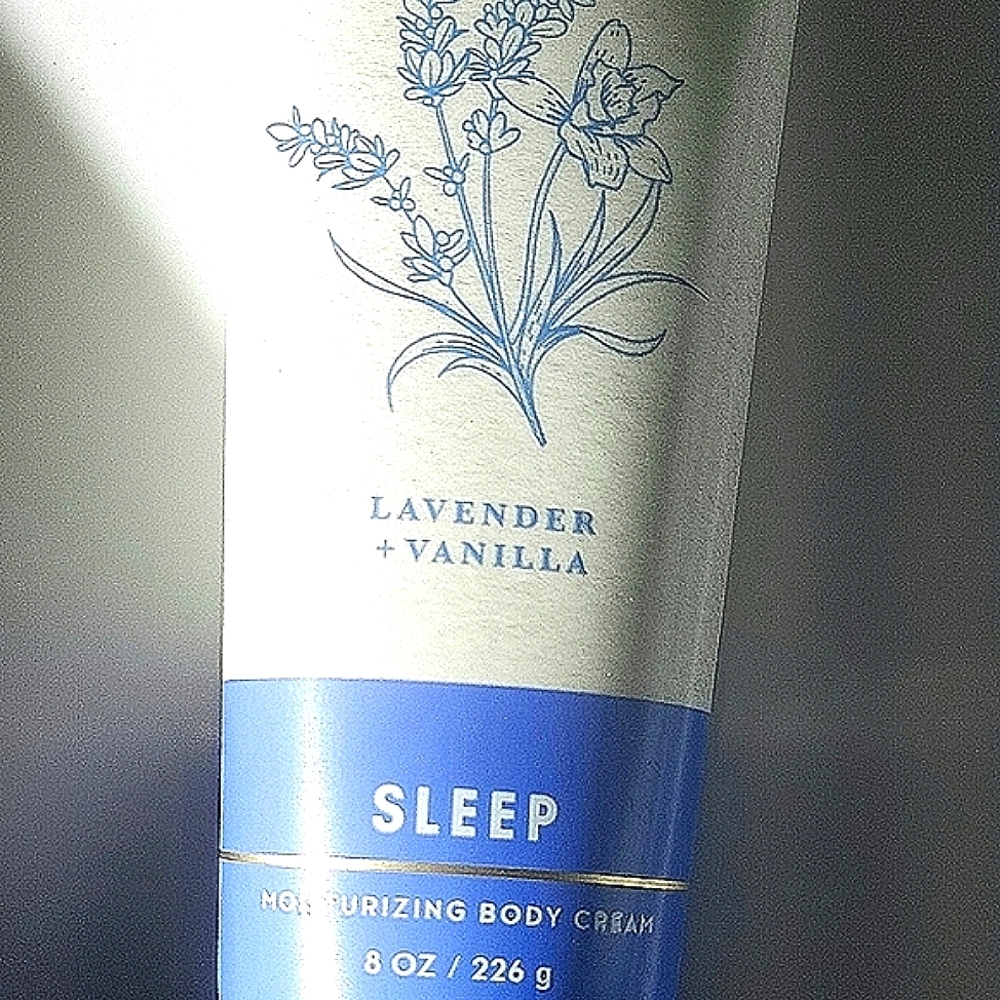 Bath & Body Works Aromatherapy Lavender + Vanilla Sleep Body Cream Lotion
